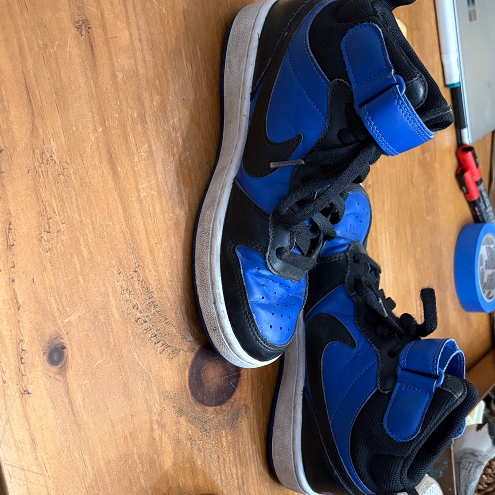 Nike Kids Black and Blue Sneakers